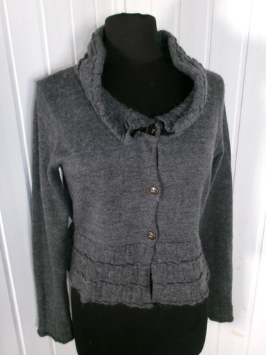 Pull boutons gilet court