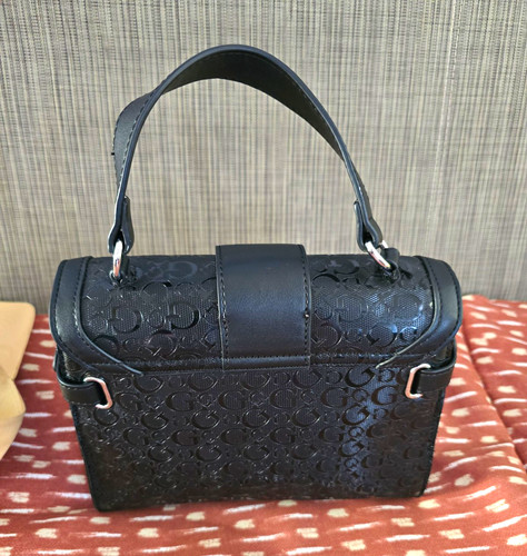 Guess black logo embossed top - embossed,
