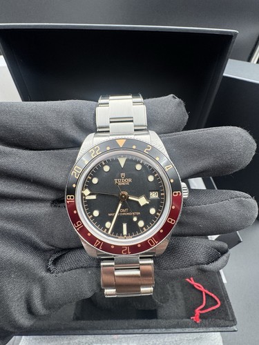 2026 tudor black - black, bay