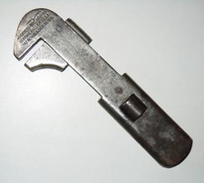 Ancienne cle molette pour - cle, a