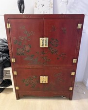 Armoire chinoise rouge laquée