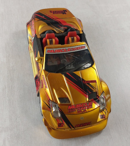 Ancienne voiture nissan 350z - ancienne,