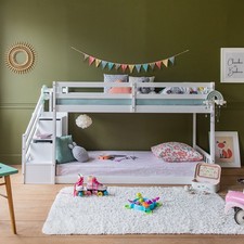 Lits superposés pour enfants