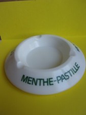 CENDRIER FRANCAIS PUBLICITAIRE  MENTHE-PASTILLE en OPALEX