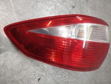 Feu arriere principal gauche