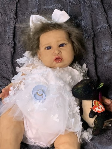 Sweet reborn baby girl - reborn,