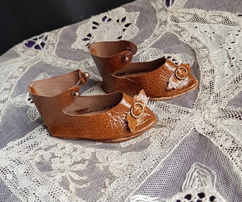 Chaussures cuir poupée - chaussures,