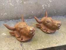 Paire de Têtes de Boeufs en Fonte XIXeme Boucherie Billot Ancien Décoration 