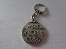 PORTE CLE METAL  AOF AFRIQUE