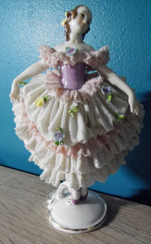 Statuelle porcelaine fine - en,