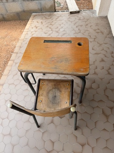 Bureau écolier ancien