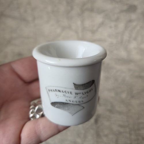 Rare pot fard milieu - pot, a