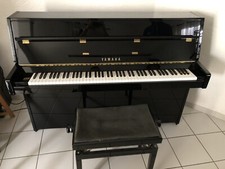 Piano YAMAHA C109 Vernis noir excellent état