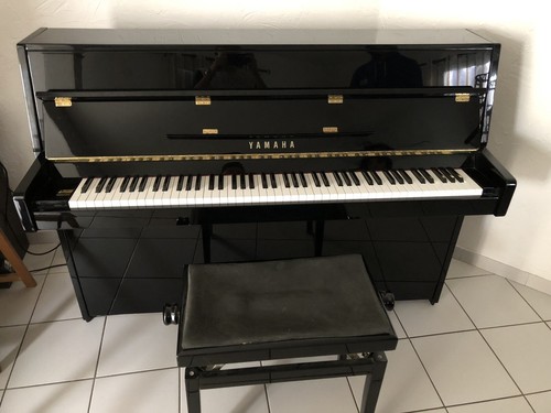 Piano yamaha c109 vernis - c109, noir