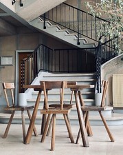 Table de cuisine en bois et 4 chaise dans le style Pierre Chapo
