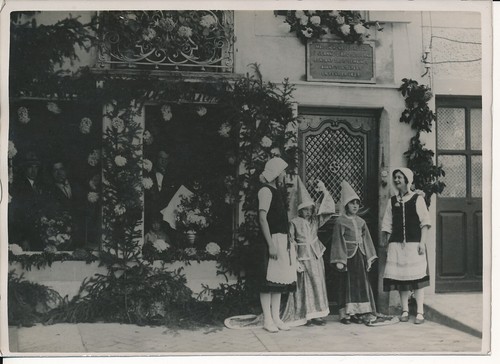 Vaucouleurs 1930 - c.,