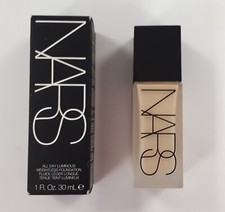 NARS Fluide léger longue tenue teint lumieux LIGHT3 GOBI 6433 fond de teint/EBNT