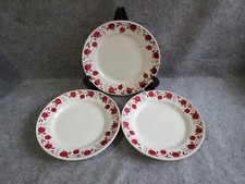 3 assiettes plates faïencerie
