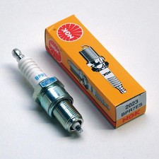 Bougie d'allumage NGK pour Moto Yamaha 500 XT 1976 à 1989 BPR7ES / 2023 Neuf