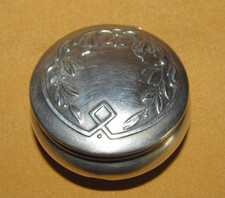 Boite à poudre pilules en argent massif vermeil à porter chatelaine pendentif