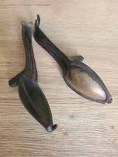 Moule à cuillère à soupe, ancien en bronze du XVIIIEME siècle- 1,1 kg .