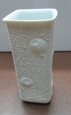 Ak Kaiser Usine de Porcelaine: Vintage Bisquit-Porzellan Op-Art Vase 548/19
