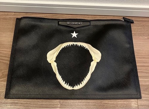 Sac pochette homme givenchy - sac,