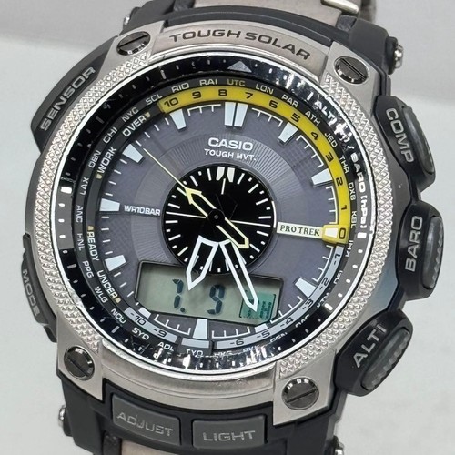 Montre radiocommandée solaire