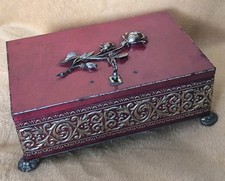 Coffre Ancien En Métal Avec