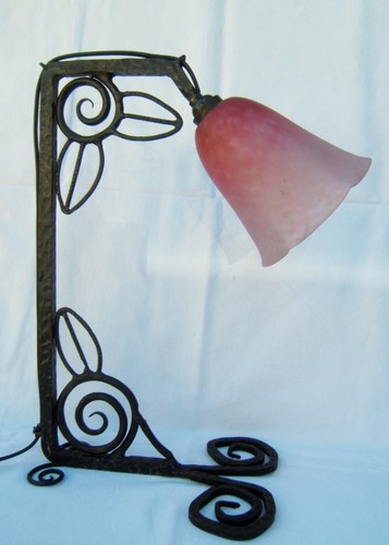 Ancienne lampe pied - en, fer