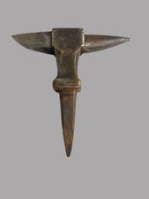 Ancien petite enclume de