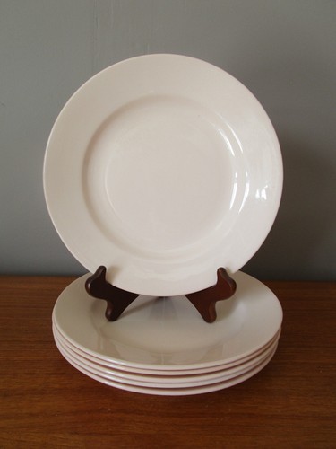 Assiettes plates roses pales - assiettes,