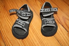 chaussures plastique 25