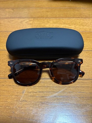 Lunettes soleil orgueil - de,