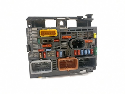 9667044880 boîtes fusibles - À,
