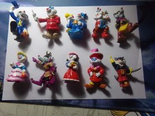 10 FIGURINES LOUP FLUNCH