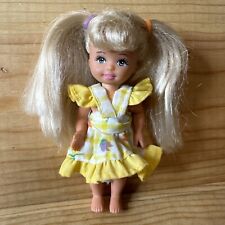 Poupée M&C Blonde Robe Jaune 10 Cm 