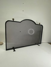 Pare feu de cheminé en fer forger bonne etat avec décors boule en laiton