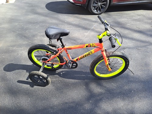 Avigo kids bike orange and - avigo,