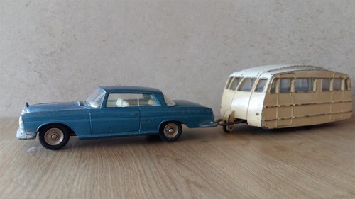 Dinky toys mercedes - toys,