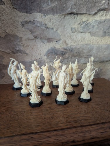Figurines statuette - 12,