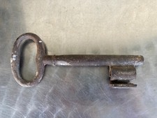 ANCIENNE ET GROSSE CLE EN FER FORGE 2 CHATEAU MANOIR PORTAIL