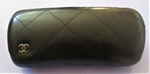 Chanel etui a lunettes - *,