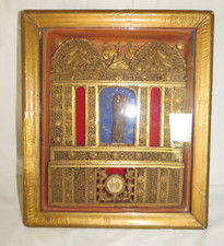 IMPOSANTE VITRINE RELIQUAIRE PAPEROLLES TRAVAIL XVII-XVIIIem BEL ETAT PT MANQUE.