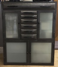 Mobilier original d’usine