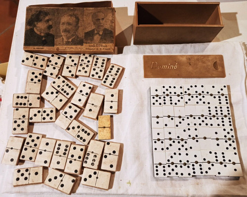 Boite jeu de domino - boite,