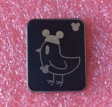 T08 Pins DISNEY FAMILY DECAL