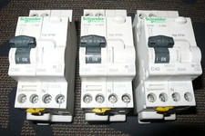 DISJONCTEUR A9N21029 DIFFERENTIEL A9N21456 SCHNEIDER ELECTRIC 40A 30mA A, SI, 2P