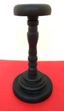 PORTE CHAPEAU/ Présentoir  en