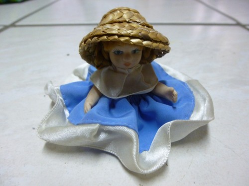 Petite poupée ancienne cidal - petite,